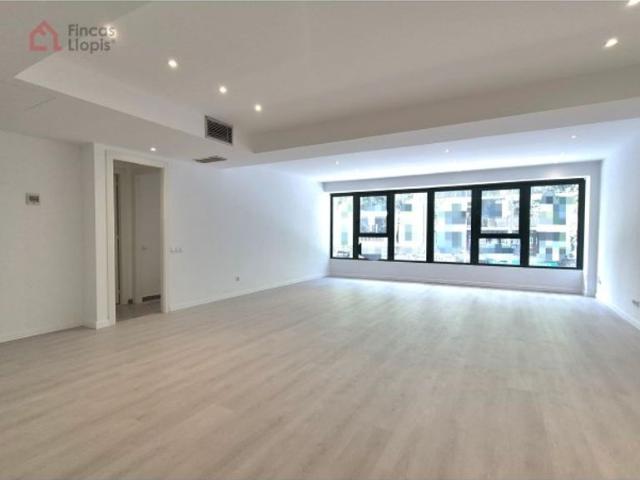 Piso de lujo de 374 m2 en venta en Barcelona, Cataluña