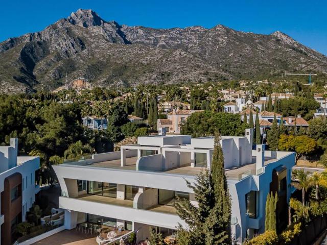 Piso de lujo de 528 m2 en venta en Marbella, Andalucía
