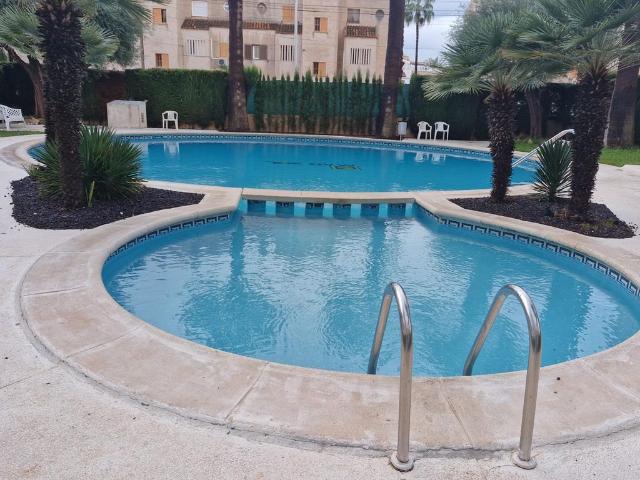 Piso de lujo de 58 m2 en alquiler en Torrevieja, Comunidad Valenciana