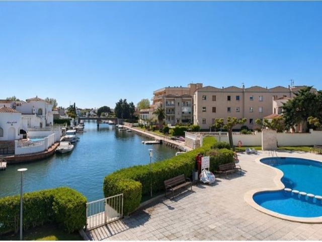 Piso de lujo de 84 m2 en venta en Empuriabrava, España