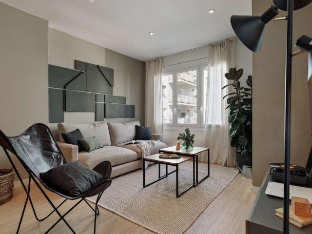 Piso de lujo de 85 m2 en alquiler en Barcelona, Cataluña
