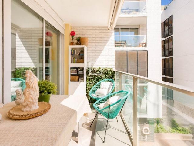 Piso de lujo de 85 m2 en venta en Sant Cugat, Cataluña