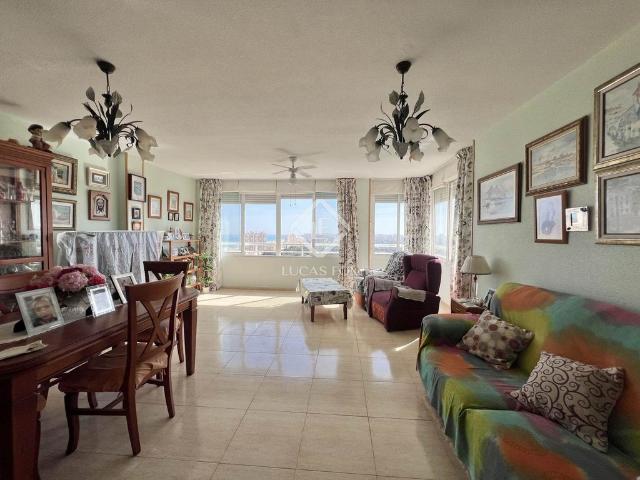 Piso de lujo de 90 m2 en venta en Campello, España