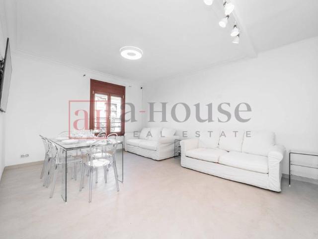 Piso de lujo de 90 m2 en venta en Barcelona, Cataluña