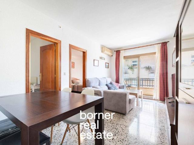 Piso de lujo de 90 m2 en venta en Sant Cugat, Cataluña