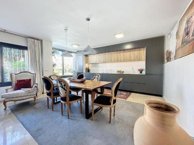 Piso de lujo de 93 m2 en venta en Estepona, España