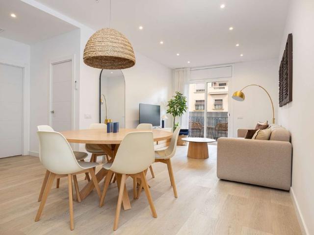 Piso de lujo de 94 m2 en alquiler en Barcelona, Cataluña