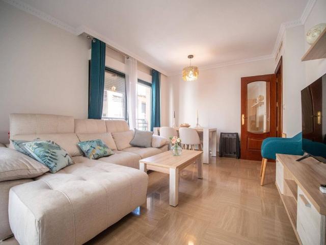 Piso de lujo de 94 m2 en venta en Alicante, Comunidad Valenciana