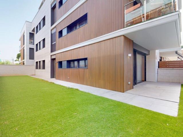 Piso de lujo de 95 m2 en alquiler en Castelldefels, Cataluña