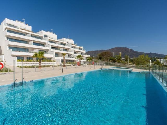 Piso de lujo de 95 m2 en venta en Bahia Dorada, Estepona, Málaga, Andalucía