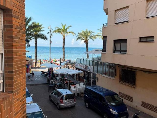 Piso de lujo de 99 m2 en venta en Torrevieja, Comunidad Valenciana