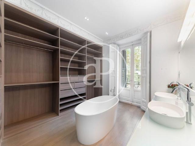 Piso de lujo en alquiler en Madrid, España