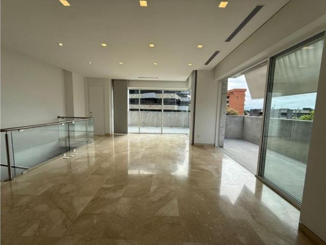 Piso de lujo en alquiler en Nueva Caracas, Venezuela