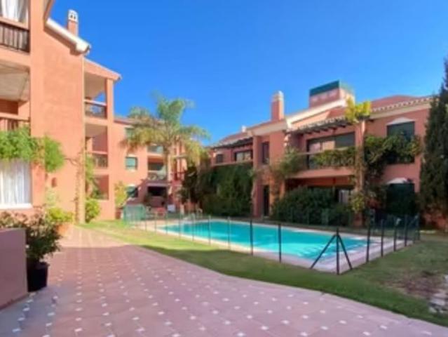 Piso de lujo en alquiler en Urbanización Marbella Este, España