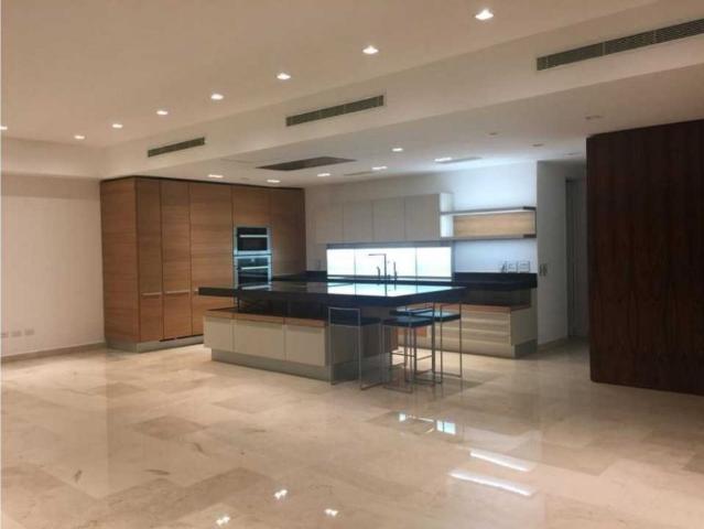 Piso de lujo en venta en Caracas, Venezuela
