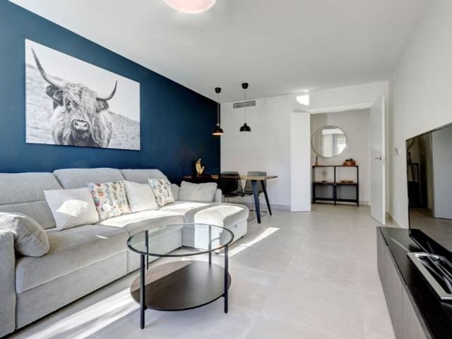 Piso de lujo en venta en Atalaya Isdabe, Estepona, Málaga, Andalucía