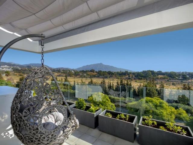 Piso de lujo en venta en Atalaya Isdabe, Estepona, Málaga, Andalucía