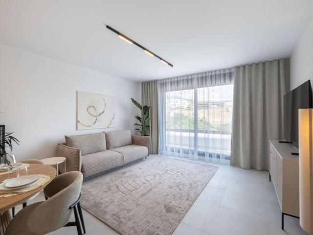 Piso de lujo en venta en Estepona, Andalucía