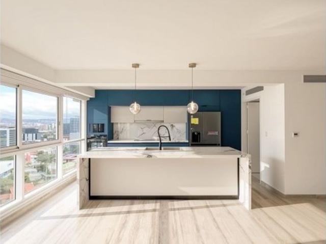 Piso de lujo en venta en Nueva Caracas, Venezuela