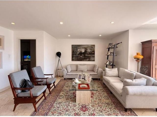 Piso de lujo en venta en Nueva Caracas, Venezuela