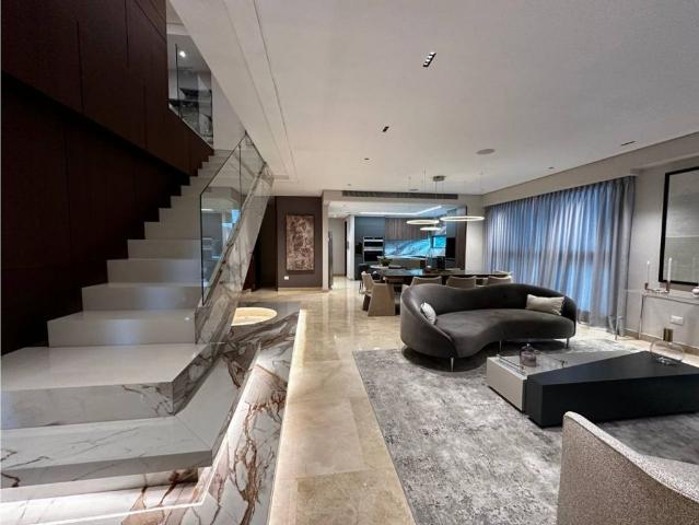 Piso de lujo en venta en Nueva Caracas, Venezuela