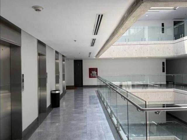 Piso de lujo en venta en Nueva Caracas, Venezuela