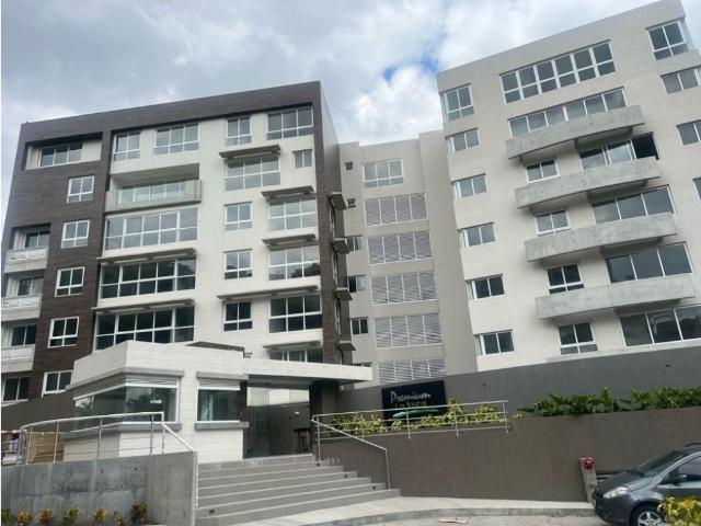 Piso de lujo en venta en Nueva Caracas, Distrito Capital
