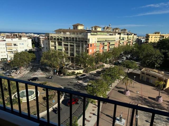 Piso de lujo en venta en Zona Calvario, Estepona, Andalucía