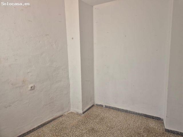 Piso de tres dormitorios en Olvera