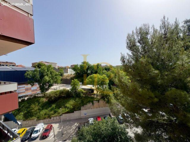 PISO DE TRES HABITACIONES CON TERRAZA EN VENTA EN TERRASSA