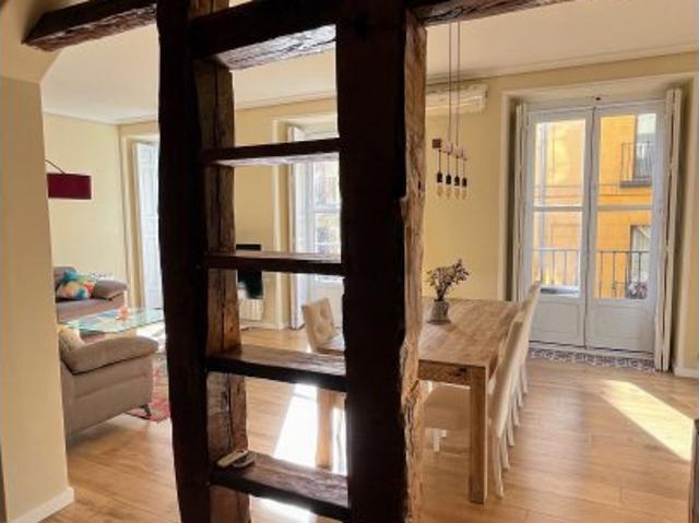 Piso de tres habitaciones en alquiler en Madrid