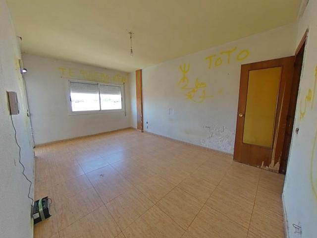 Piso de tres habitaciones en Lo pagan