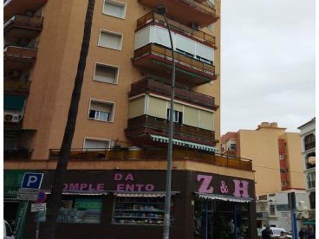Piso de un dormitorio en el centro, totalmente reformado y amueblado con grandes calidades