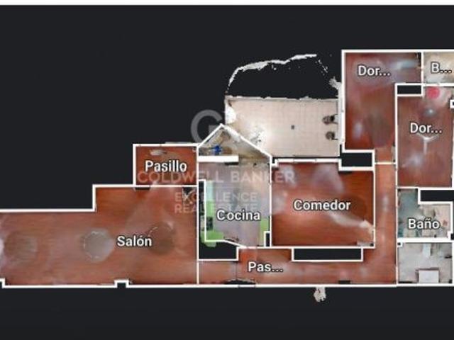 Piso de 145 m² con terraza, gran potencial y garaje opcional junto a la Ciudad