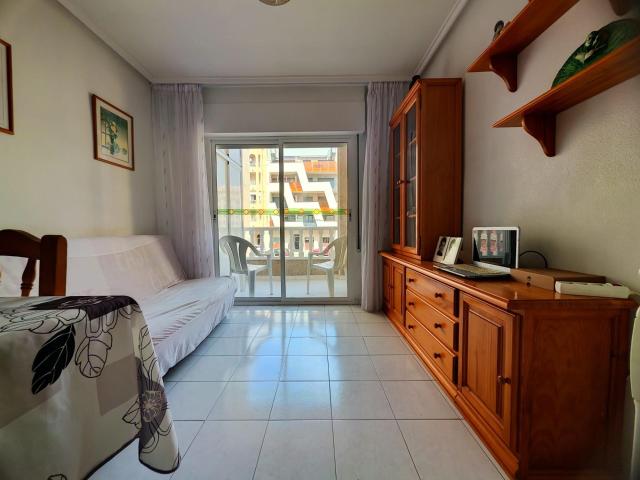 Piso de 1 dormitorio a 3 minutos de la Playa del Cura con terraza y ascensor | Torrevieja