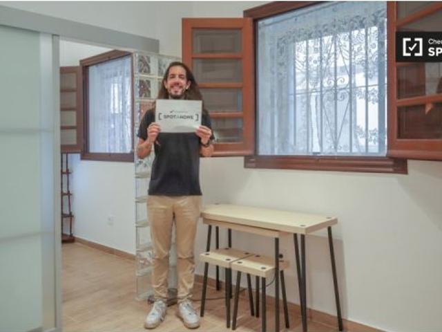 Piso de 1 dormitorio en alquiler en Universidad, Madrid, apto para profesionales y estudiantes
