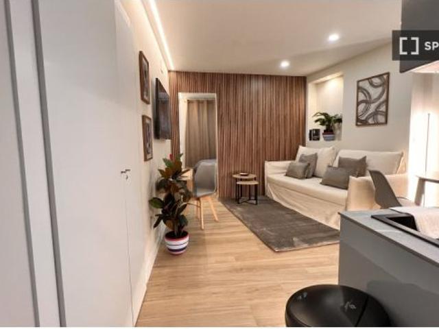 Piso de 1 dormitorio en alquiler en Universidad, Madrid, gastos incluidos