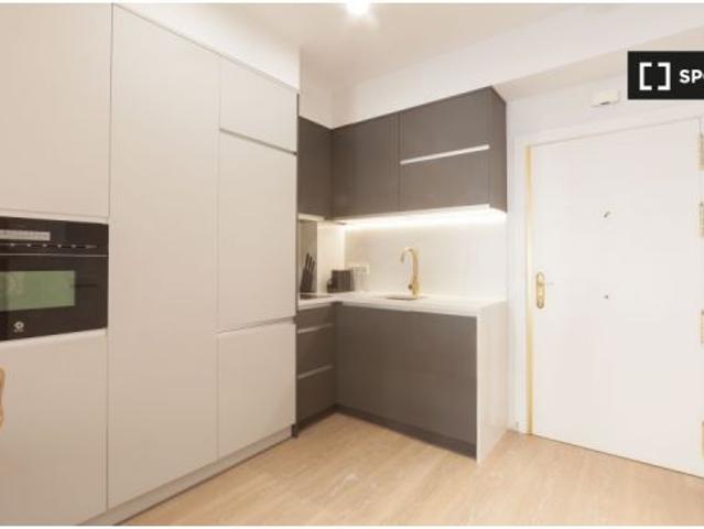 Piso de 1 dormitorio en alquiler en Calle Orense