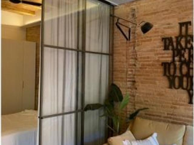 Piso de 1 dormitorio en alquiler en El Raval, Barcelona