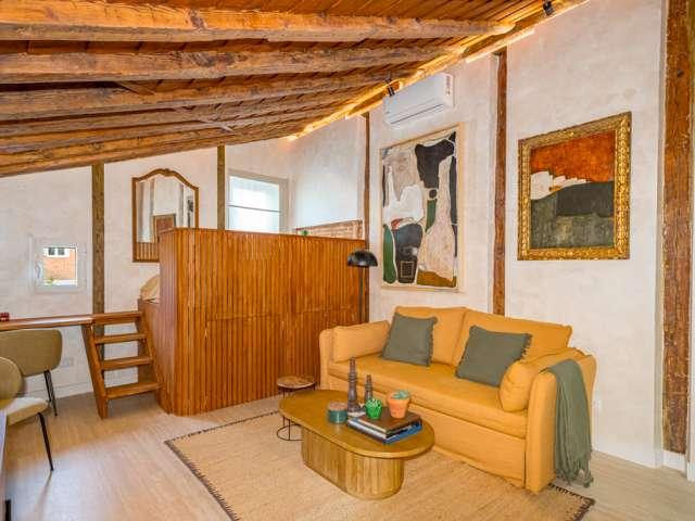 Piso de 1 dormitorio en alquiler en Embajadores, Madrid