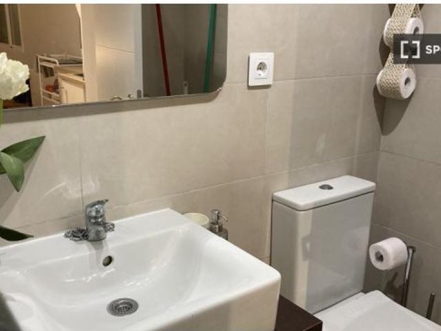 Piso de 1 dormitorio en alquiler en Palacio, Madrid, gastos incluidos