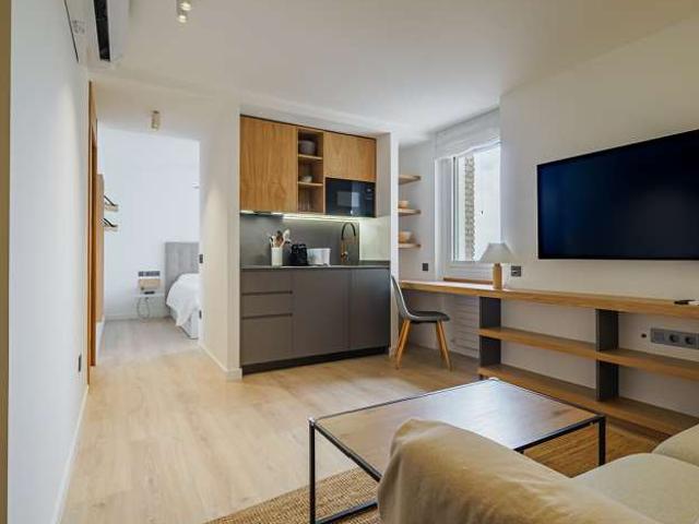 Piso de 1 dormitorio en alquiler en Pilar, Madrid