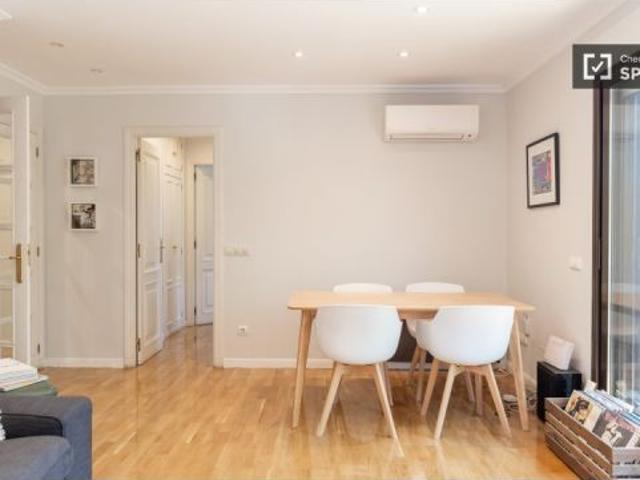 Piso de 1 dormitorio en alquiler en San Juan Bautista, Madrid