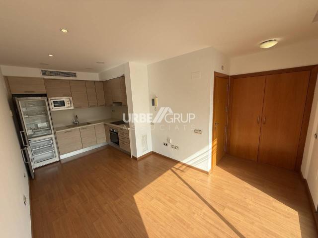 PISO DE 1 HABITACION CON PARKING Y TRASTERO EN EL BARRIO DE SIGLO XX