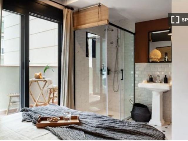 Piso de 1 habitación en alquiler en Vila de Gràcia, solo profesionales