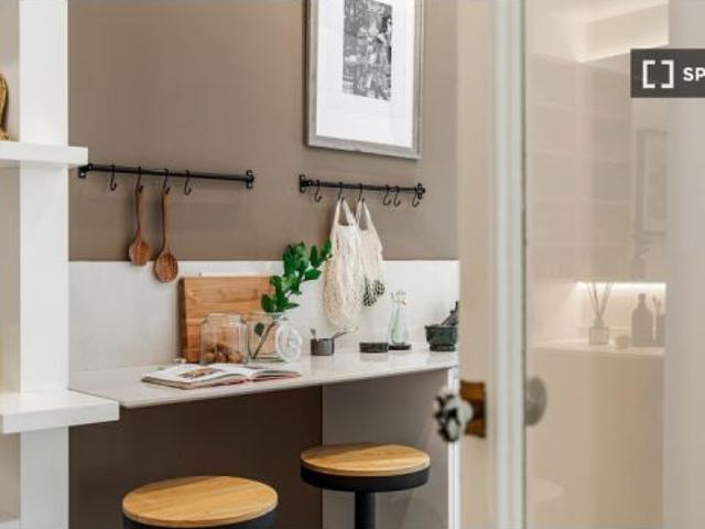 Piso de 1 habitación en alquiler en La Dreta de l' Eixample, solo profesionales