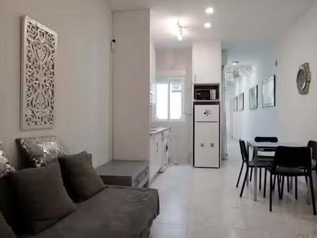 Piso de 1 habitación en Avenida del Doctor Federico Rubio y Galí