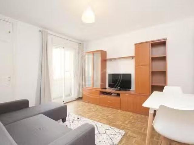 Piso de 1 habitación en Calle de Alcalá, Quintana