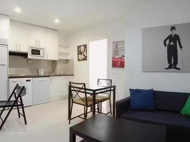 Piso de 1 habitación en Calle de Antonio Zamora