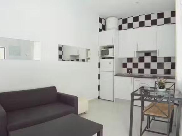 Piso de 1 habitación en Calle de Rodrigo Uhagón, Pradolongo
